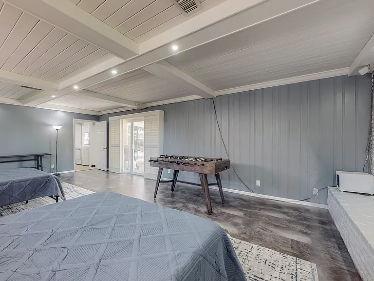 2810 Carolina St NE — Photo 25