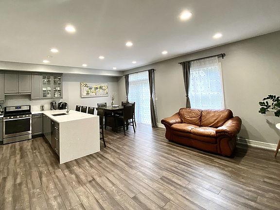 4th image of 16424 Willow Walk Dr
