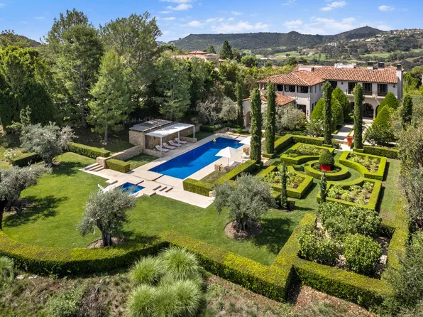 2156 W Stratford Cir, Los Angeles, CA 90077