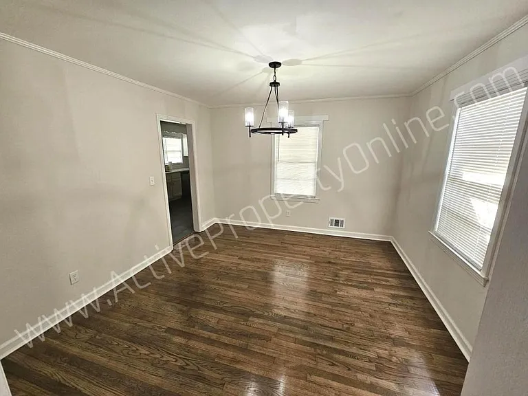 777 Windsor Rd — Photo 4