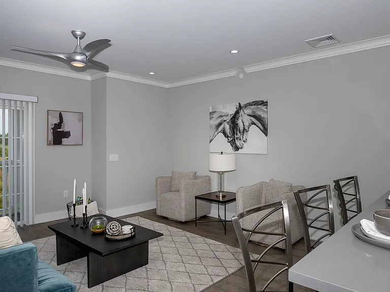 Fairfield Townhomes at Islip — Photo 31