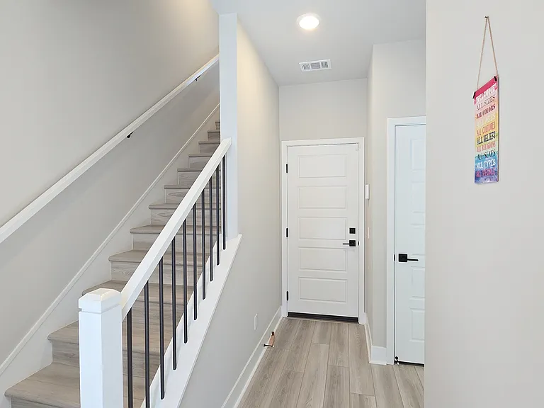 1488 W Sunrise Ln — Photo 9