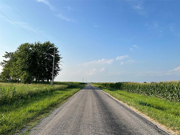 4th image of 823 County Road 2900 St