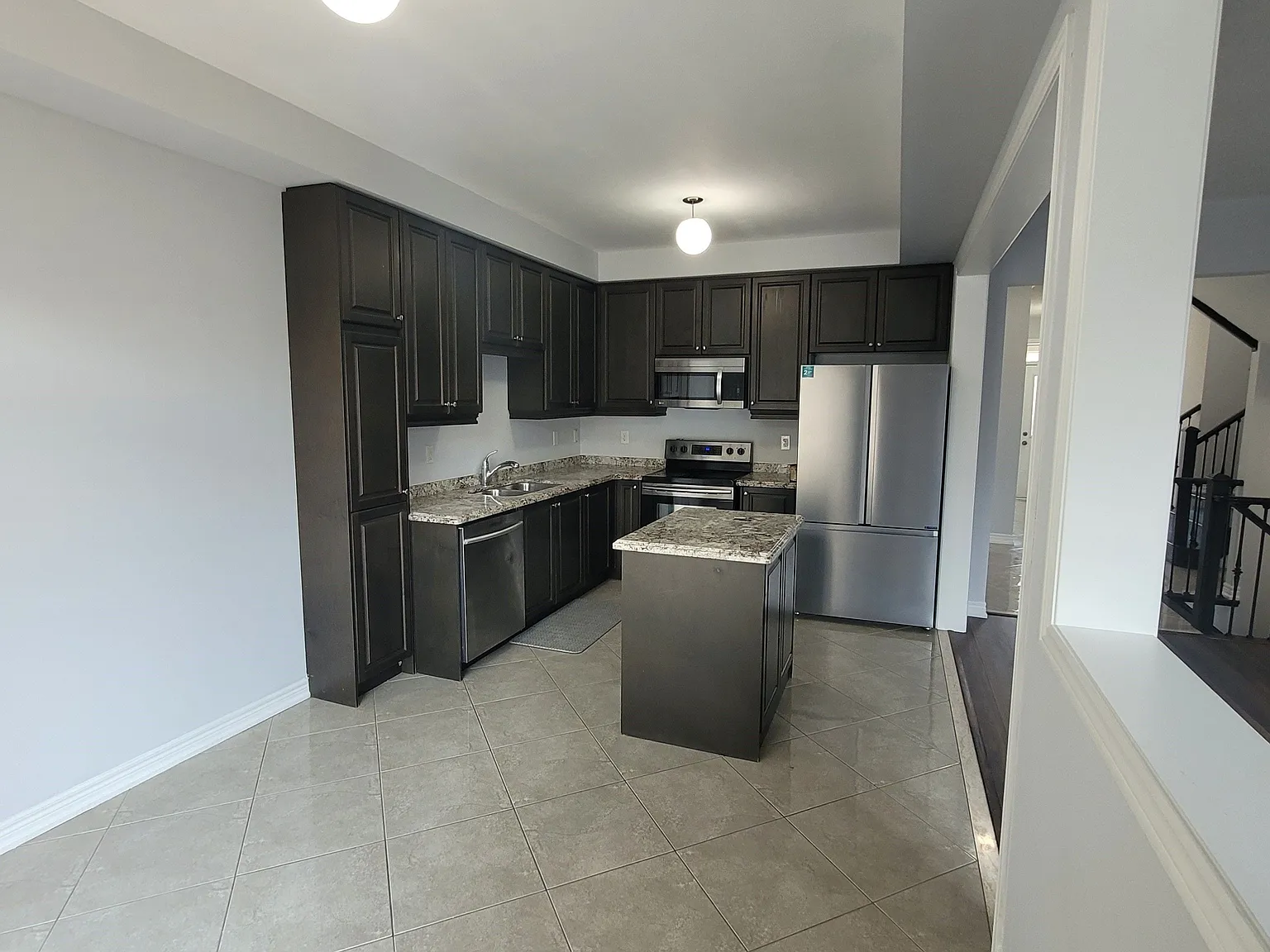 3 bed, $3,600 — Photo 4