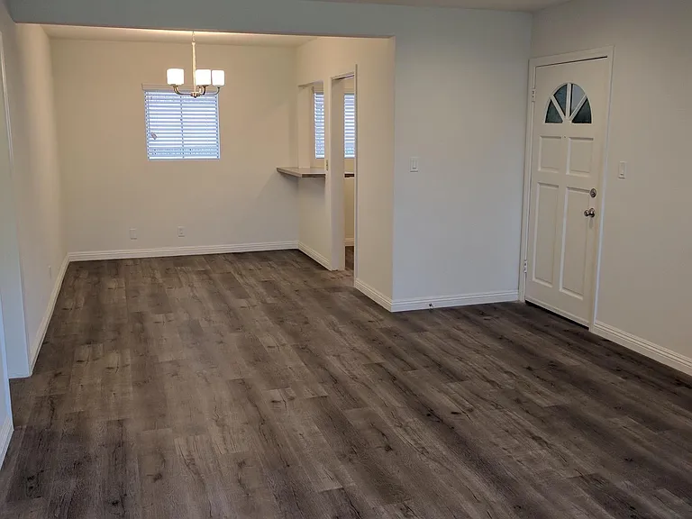 4421 Allott Ave #19 — Photo 8