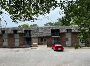 1200 W Main St APT 11, Branson, MO 65616