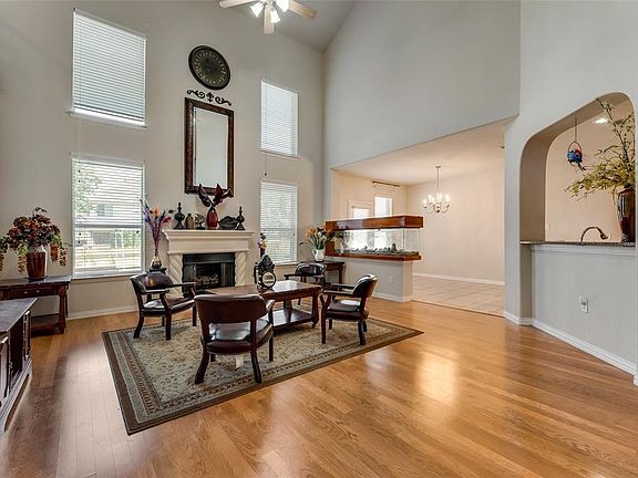 5th image of 1905 Laurel Oak Ct
