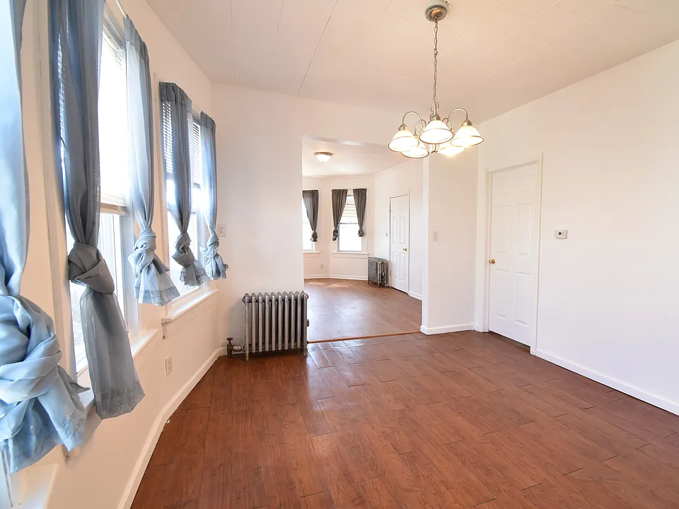 94 Grant St #2