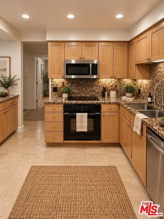 2 bed, 2.0 bath, 1945 sqft, $7,900 — Photo 3