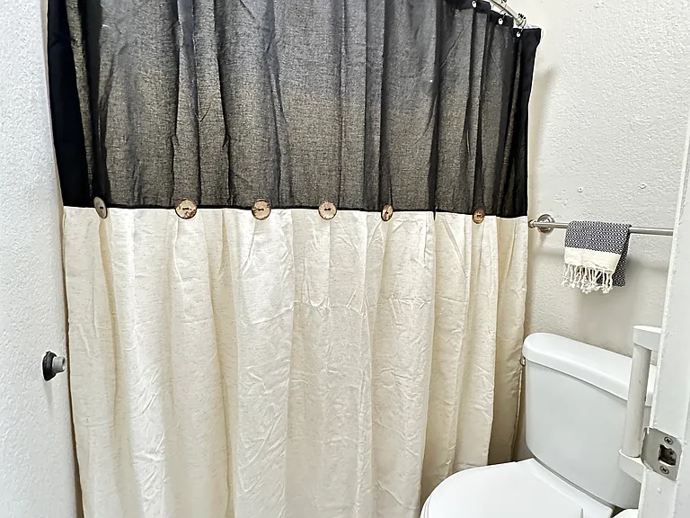 2838 E Beck Ln #3 — Photo 22
