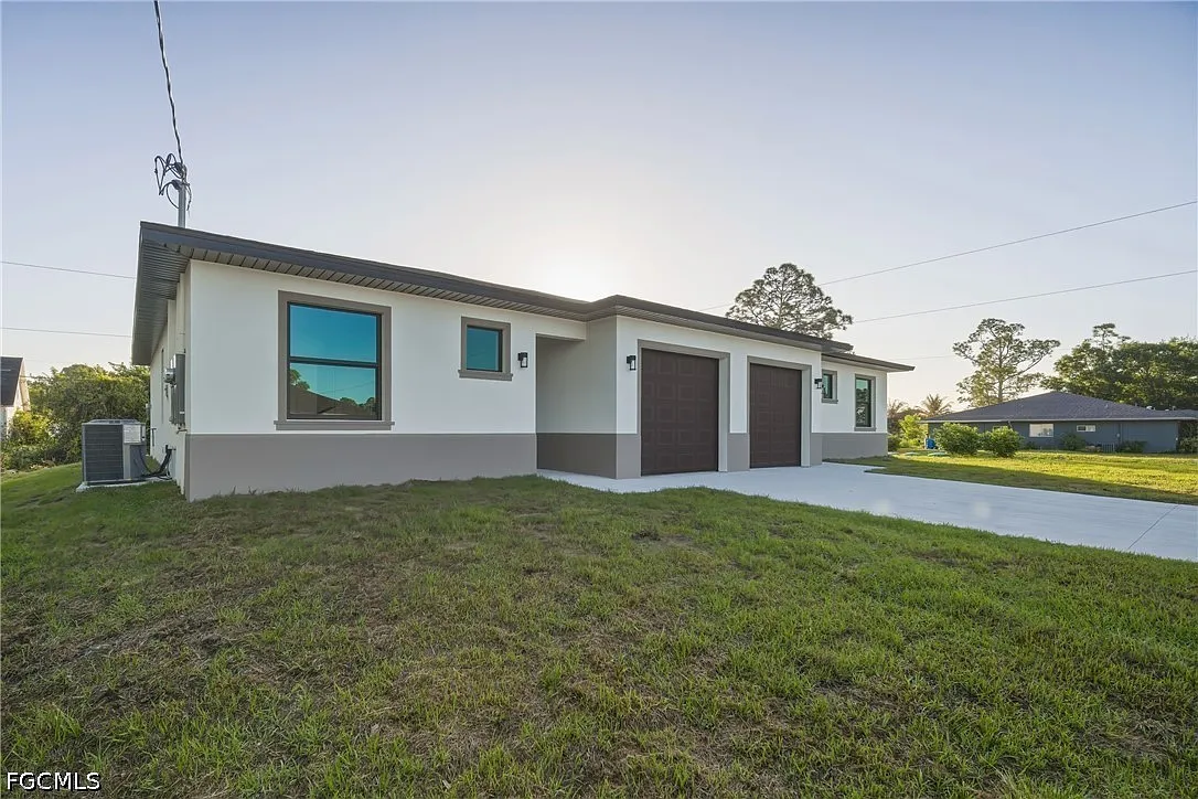 3 bed, 2.0 bath, 1400 sqft, $1,675 — Photo 1