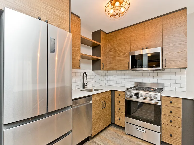 Wrightwood - 512 W Wrightwood Ave — Photo 2