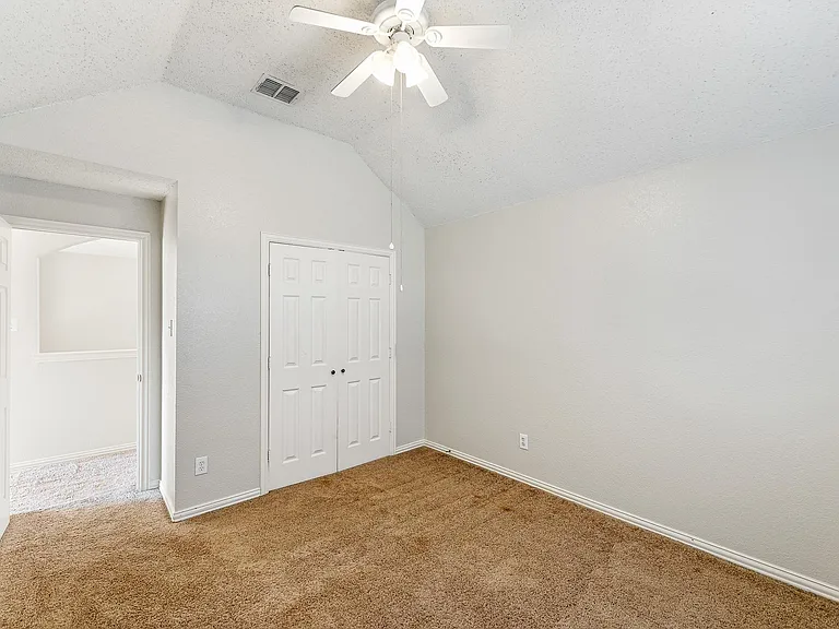 1917 Bridgewater Dr — Photo 23