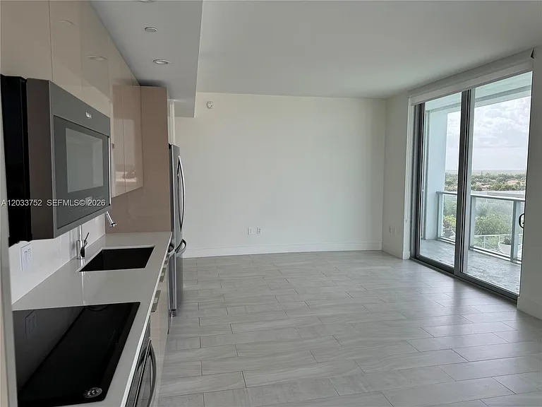 2000 Metropica Way #810 — Photo 6
