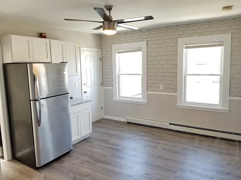 15 Walnut St — Photo 11
