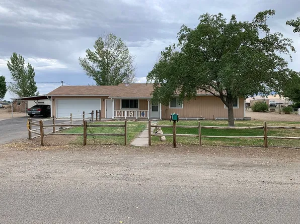 28 Cottonwood Ln, Yerington, NV 89447