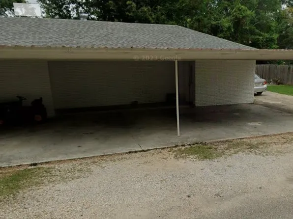 303 Pinoak St, Denham Springs, LA