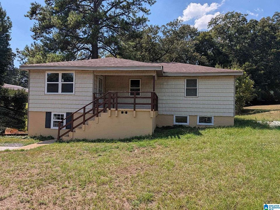 1st image of 502 W Lake Dr