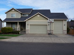 466 NW Hillcrest St, McMinnville, OR