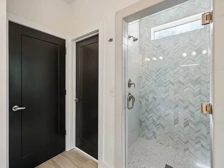 2320 Dalebrook Ct — Photo 24