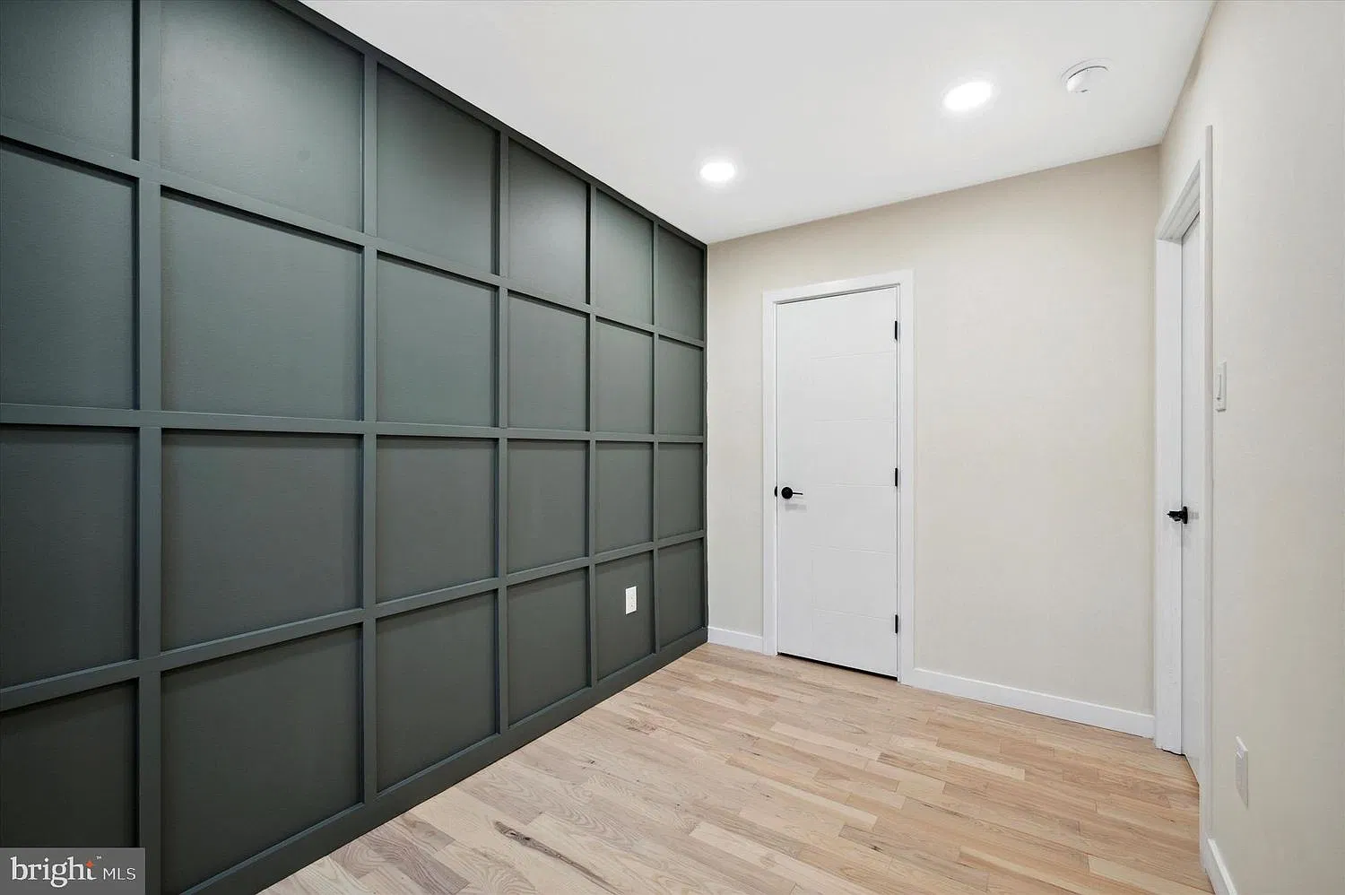 2 bed, 750 sqft, $1,995 — Photo 4