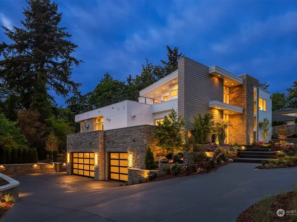 8830 NE 28th Street, Clyde Hill, WA 98004