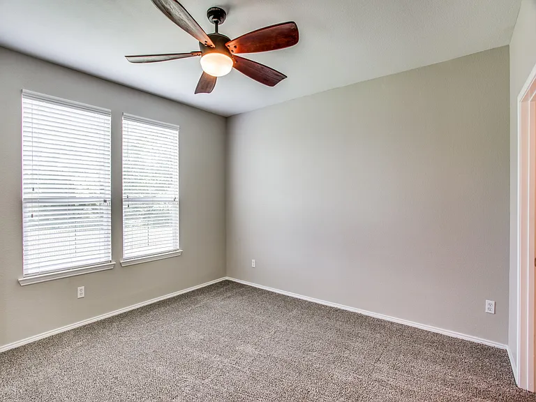 101 Tanglewood Dr — Photo 12