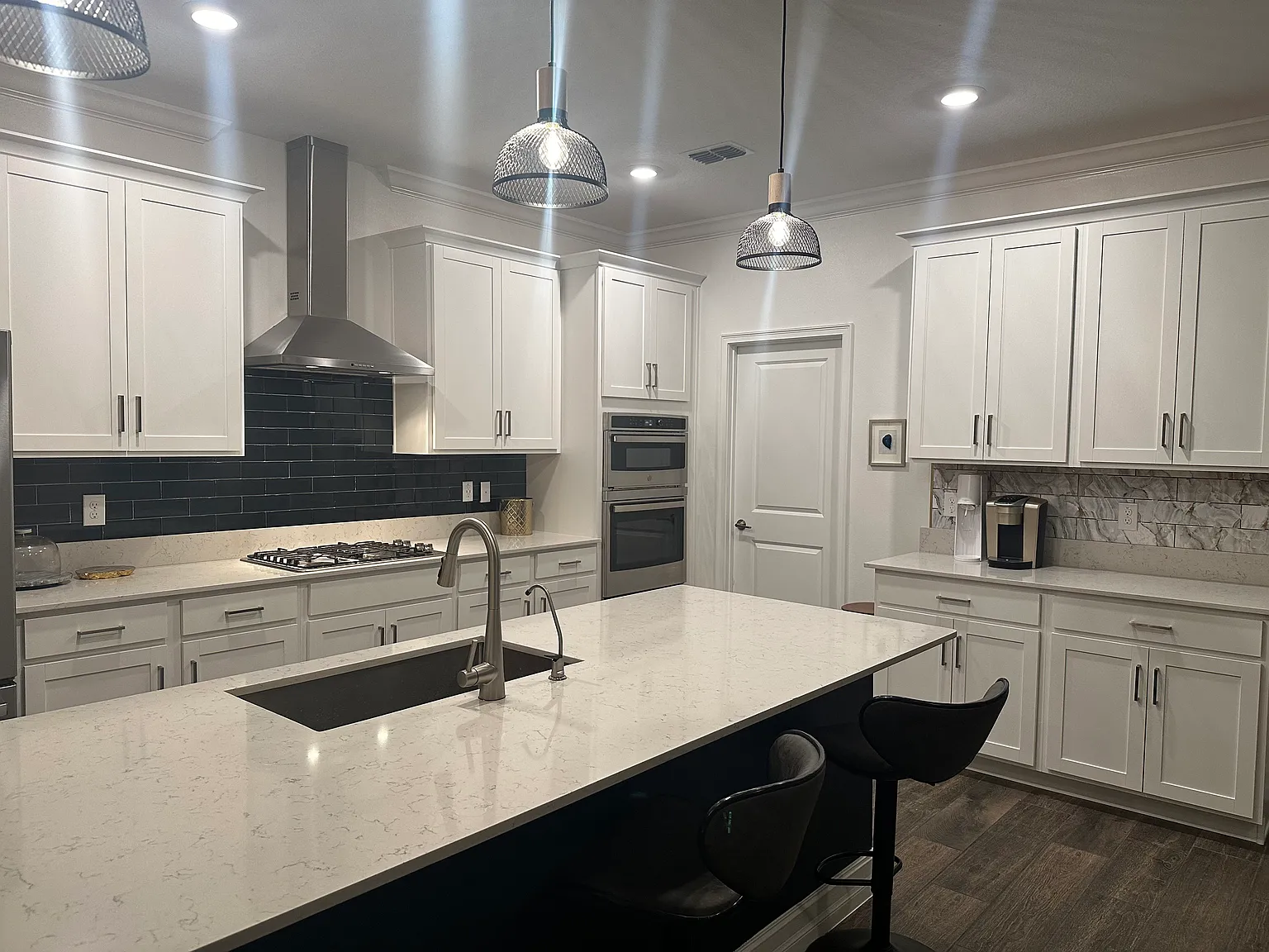 3 bed, 2156 sqft, $2,795 — Photo 4