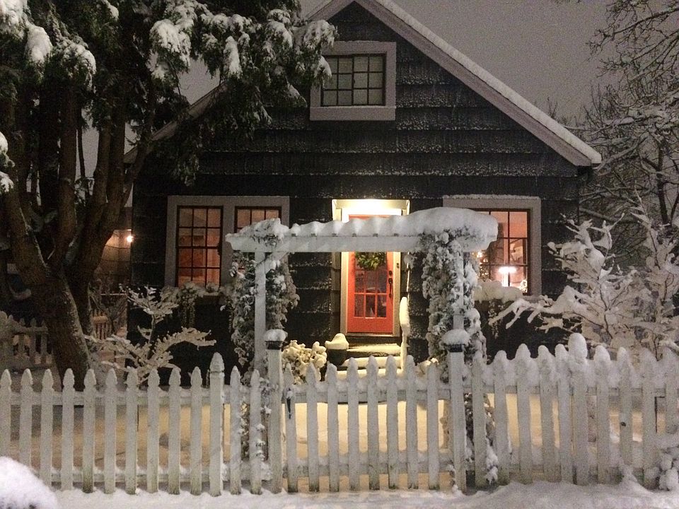 2nd image of 5804 NE 15th Ave