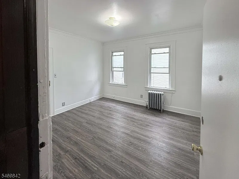 2 bed, 1.0 bath, $2,350 — Photo 3