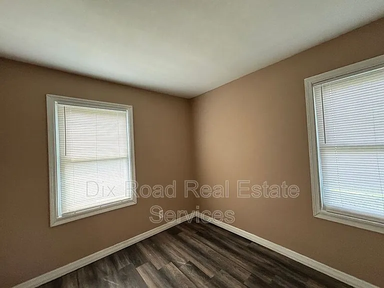 1110 Ellen Dr — Photo 15