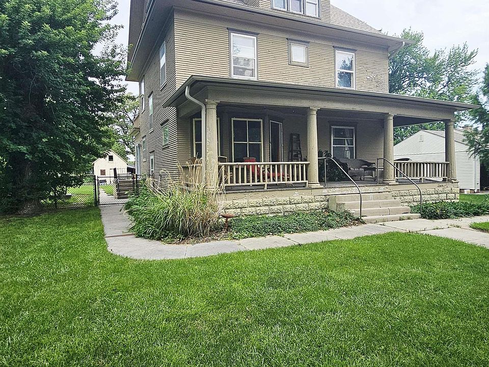 1st image of 309 S Main Ave