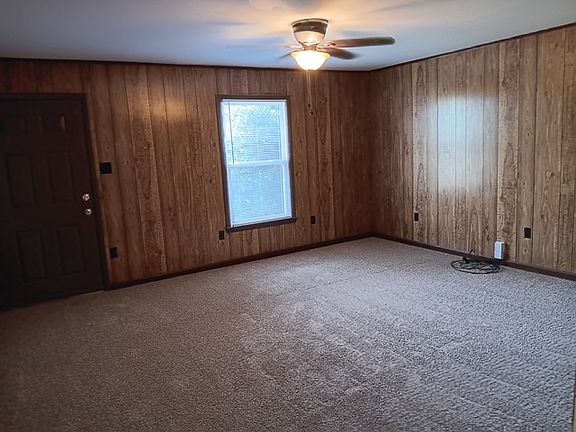 5th image of 1151 Lawrence Rd