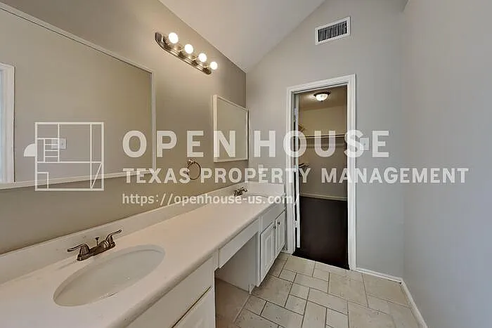 10051 Rio Bravo Rd — Photo 12