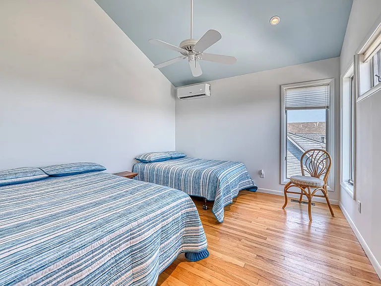 105 Cold Spring Point Rd — Photo 20