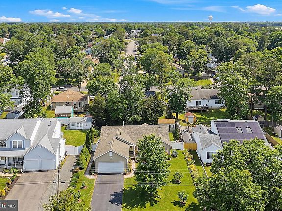 3rd image of 112 Gunwale Rd