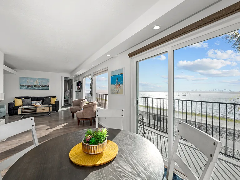 3810 Riviera Dr #2 — Photo 3