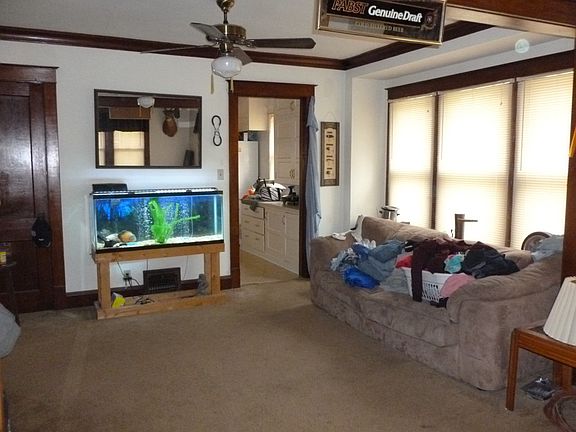 plus adjacent formal dining RM