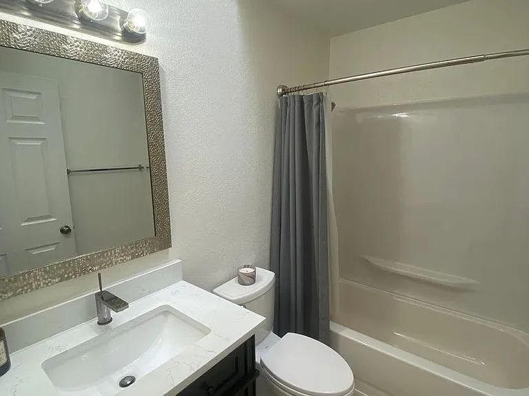 3306 Orion Cir — Photo 16