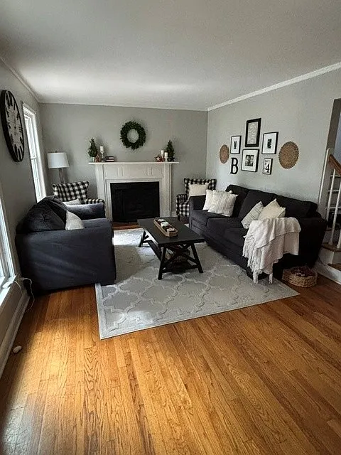3 bed, 1561 sqft, $2,900 — Photo 2
