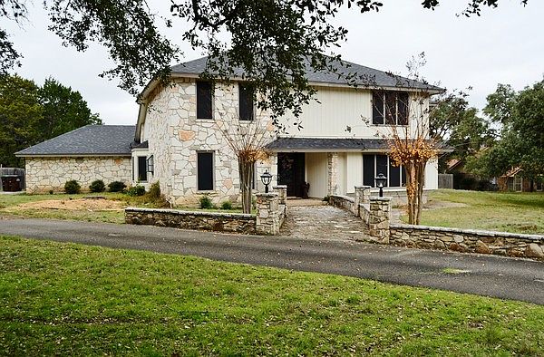 1st image of 26041 Cypress Oaks