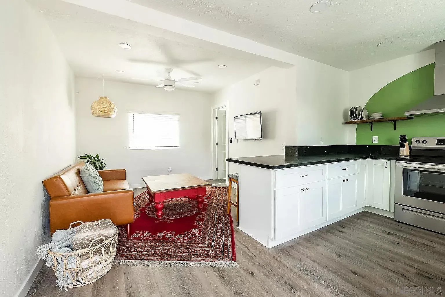 1 bed, 500 sqft, $2,200 — Photo 3