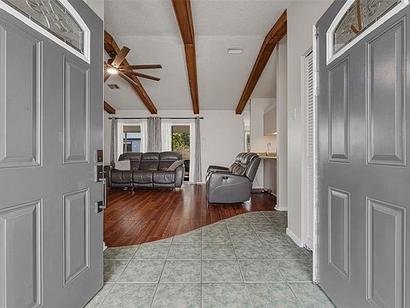 5th image of 23103 Cherry Ave