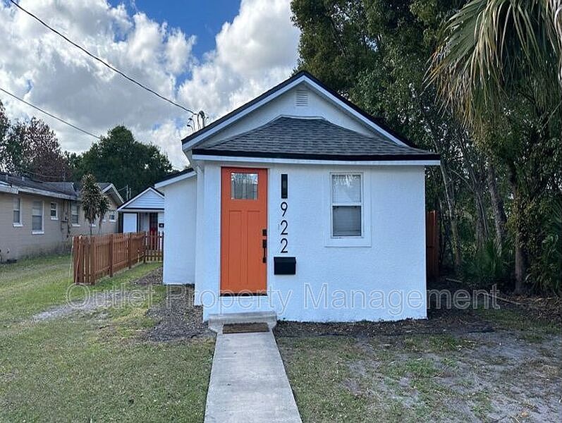 1st image of 922 La Salle Ave