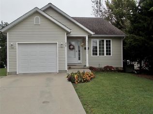 216 Oak St, Waterloo, IL 62298