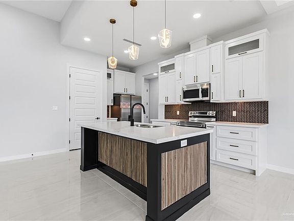 2nd image of 407 Majestic Dr