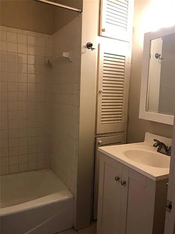 319 Royal St #202 — Photo 5