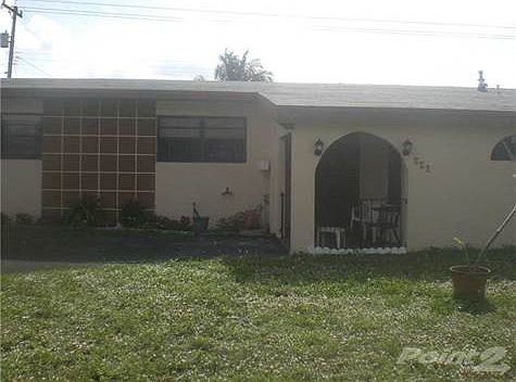 1st image of 940 NW 180th Ter