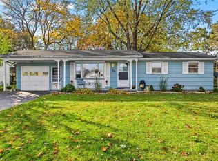 466 Mount Ridge Cir, Rochester, NY 14616