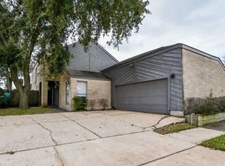 7711 Hopewell Ln, Houston, TX 77071